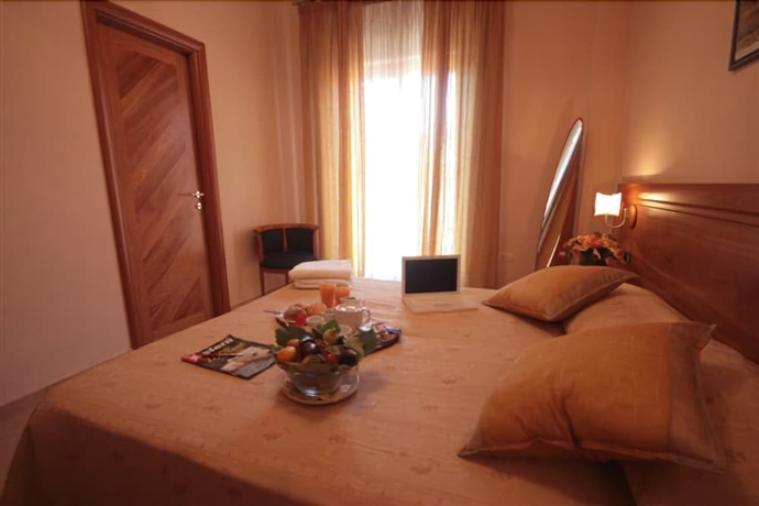 Imagen de la habitación del Hotel La Bussola Restaurant. Foto 9