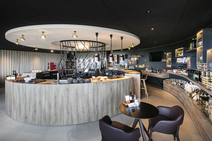 Imagen del bar/restaurante del Hotel La Butte. Foto 4