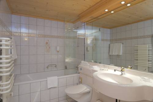 Imagen de la habitación del Hotel La Cabane. Foto 7