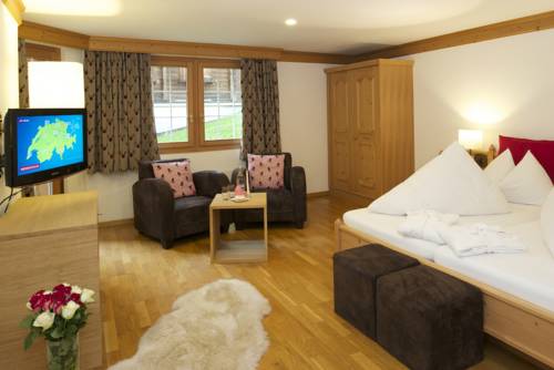 Imagen de la habitación del Hotel La Cabane. Foto 8