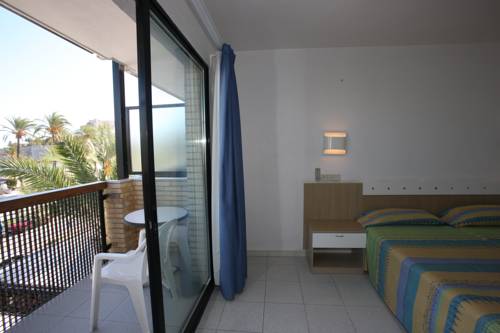 Imagen de la habitación del Hotel La Cabaña Peñíscola. Foto 6