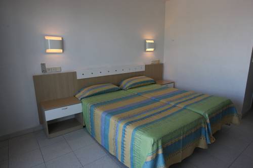 Imagen de la habitación del Hotel La Cabaña Peñíscola. Foto 7