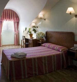 Imagen de la habitación del Hotel La Cabaña, Siero. Foto 5