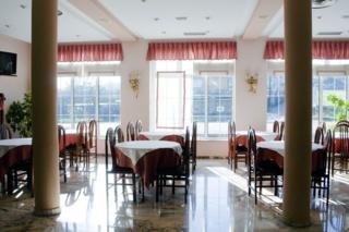 Imagen del bar/restaurante del Hotel La Cabaña, Siero. Foto 3