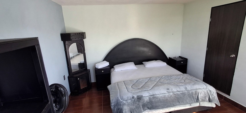 Imagen de la habitación del Hotel La Caba&ntilde;a, Teotihuacan de Arista. Foto 10