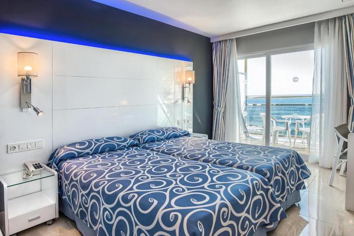 Imagen de la habitación del Hotel La Cala Finestrat. Foto 8