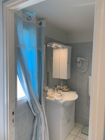 Imagen de la habitación del Hotel La Calanque. Foto 17