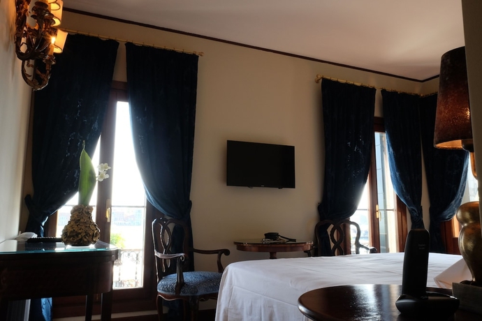 Imagen de la habitación del Hotel La Calcina. Foto 7