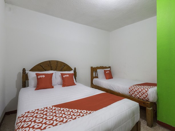 Imagen de la habitación del Hotel La Calenda. Foto 5