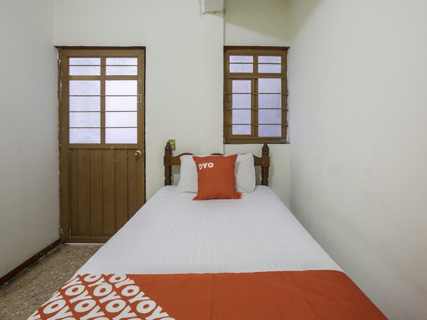 Imagen de la habitación del Hotel La Calenda. Foto 6