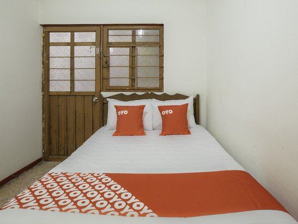 Imagen de la habitación del Hotel La Calenda. Foto 14