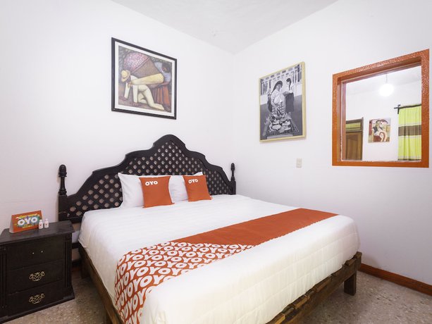 Imagen de la habitación del Hotel La Calenda. Foto 16