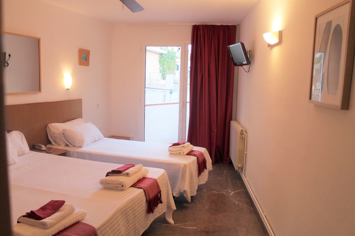 Imagen de la habitación del Hotel La Caleta De Tamariu. Foto 7