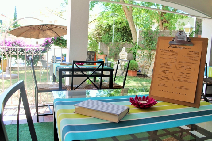 Imagen del bar/restaurante del Hotel La Caleta De Tamariu. Foto 6