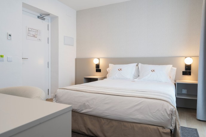 Imagen de la habitación del Hotel La Caleta Qe. Foto 8