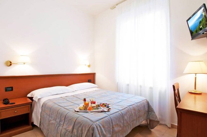 Imagen de la habitación del Hotel La Camogliese. Foto 4