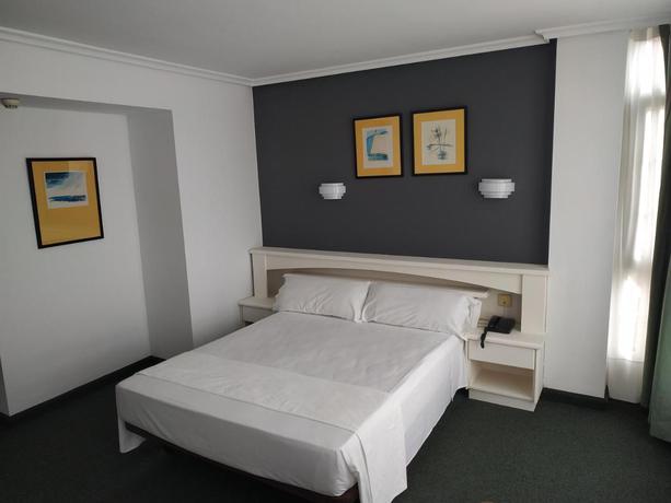 Imagen general del Hotel La Campana, Llanera. Foto 3