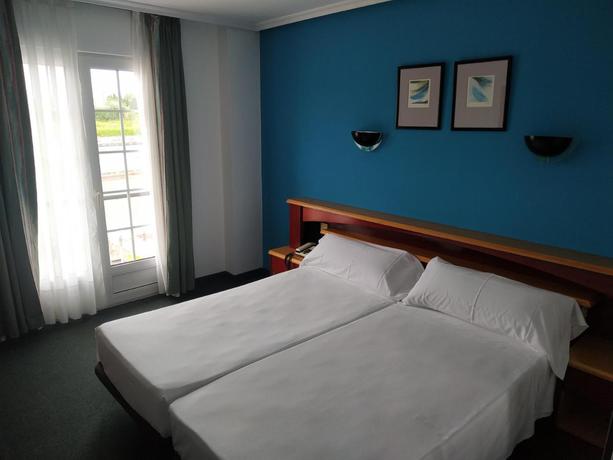 Imagen general del Hotel La Campana, Llanera. Foto 5