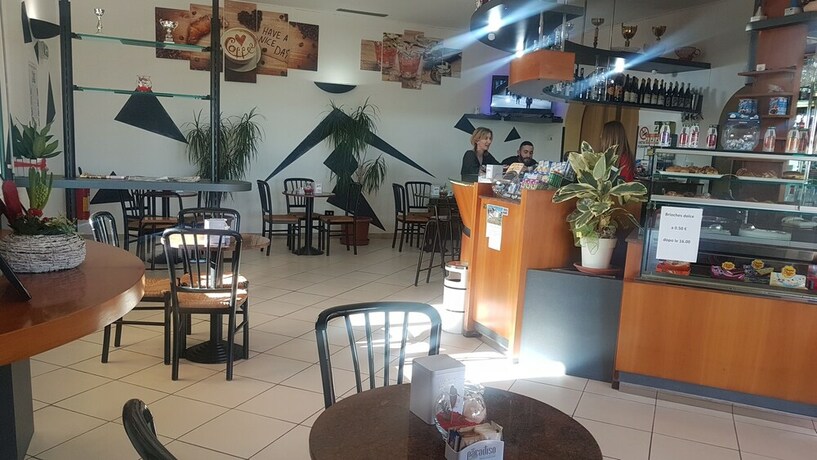 Imagen del bar/restaurante del Hotel La Candela, Imola. Foto 15