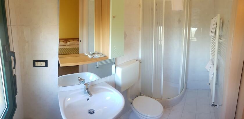 Imagen de la habitación del Hotel La Candela, Imola. Foto 27