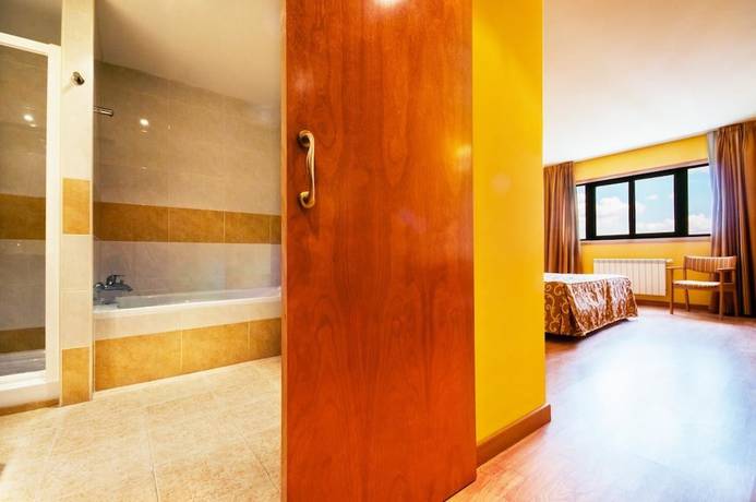 Imagen de la habitación del Hotel La Cañada. Foto 4