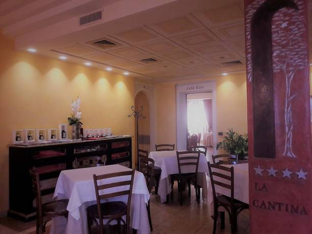 Imagen de los interiores del Hotel La Cantina Residence. Foto 19