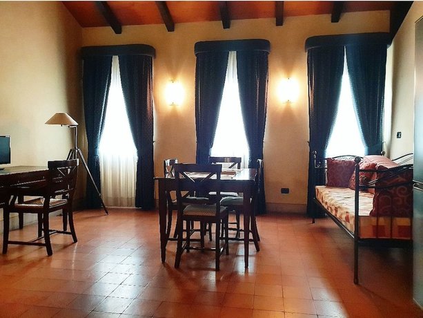 Imagen de la habitación del Hotel La Cantina Residence. Foto 13