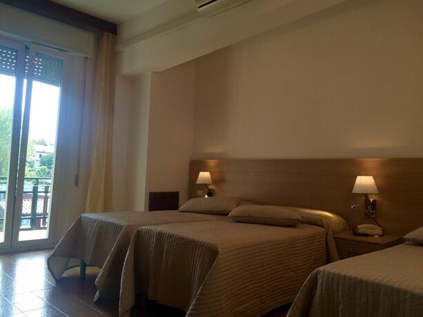 Imagen general del Hotel La Cantinella. Foto 14