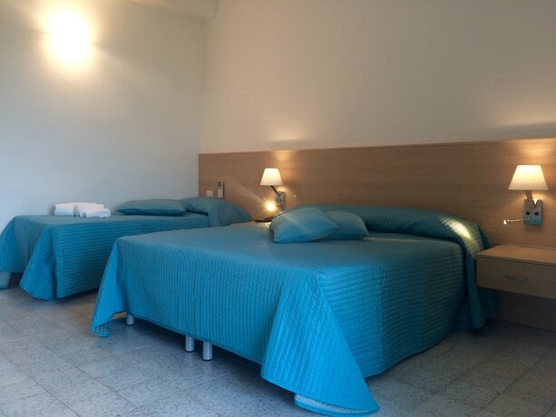 Imagen de la habitación del Hotel La Cantinella. Foto 20