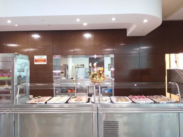 Imagen del bar/restaurante del Hotel La Cantue&ntilde;a - Adults Only. Foto 2