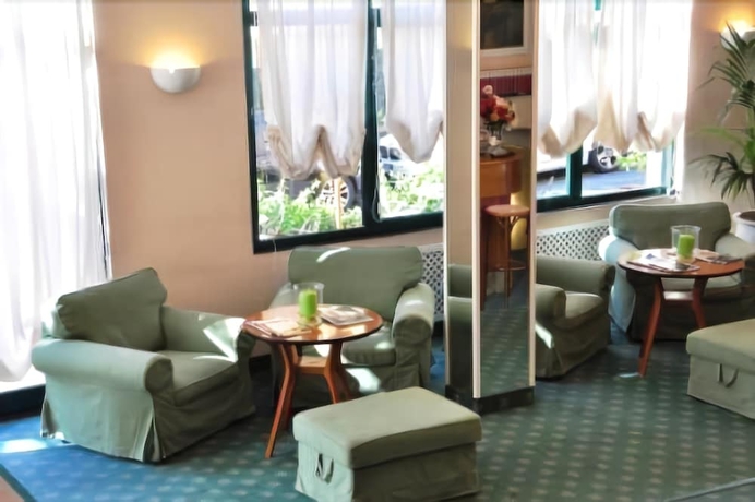 Imagen de los interiores del Hotel La Capannina. Foto 16