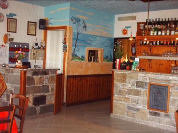 Imagen del bar/restaurante del Hotel La Capannina, Massino Visconti. Foto 5