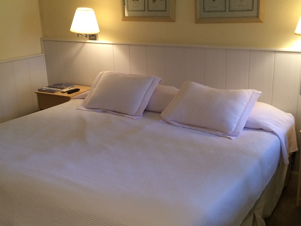 Imagen de la habitación del Hotel La Capilla. Foto 6