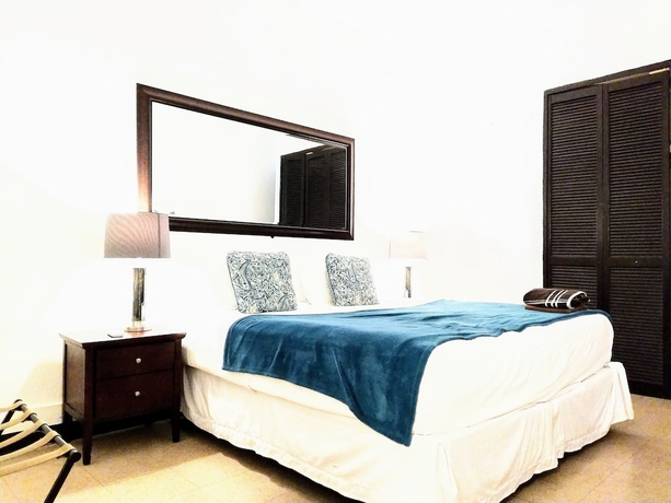 Imagen de la habitación del Hotel La Capitana Old San Juan. Foto 9