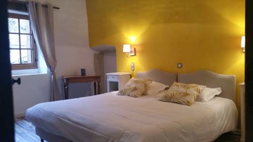 Imagen de la habitación del Hotel La Capitelle. Foto 9