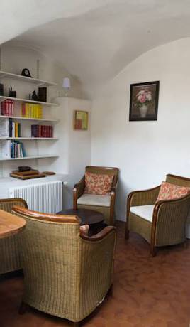 Imagen de la habitación del Hotel La Capitelle. Foto 16