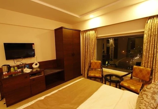 Imagen general del Hotel La Capitol. Foto 3