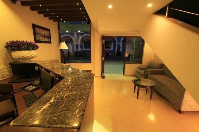Imagen general del Hotel La Capitol. Foto 4