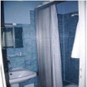 Imagen de la habitación del Hotel La Caravelle, Riom. Foto 4