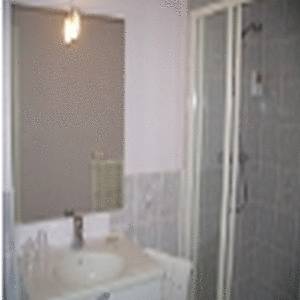 Imagen de la habitación del Hotel La Caravelle, Riom. Foto 5