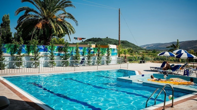 Imagen de la piscina del Hotel La Caretta. Foto 19