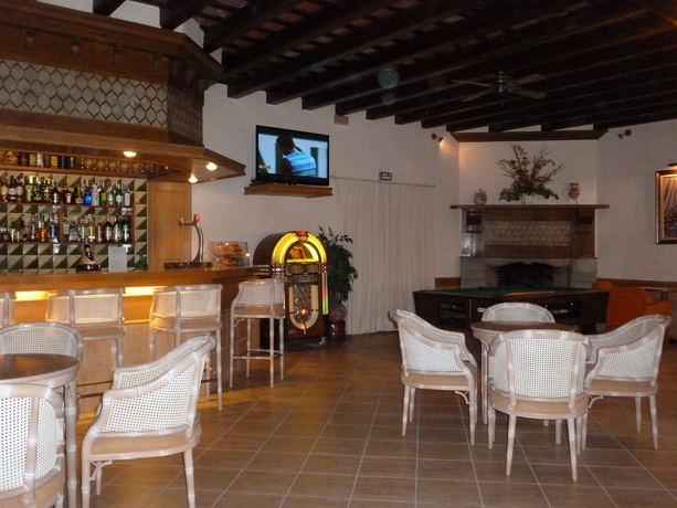 Imagen de los interiores del Hotel La Carolina. Foto 9