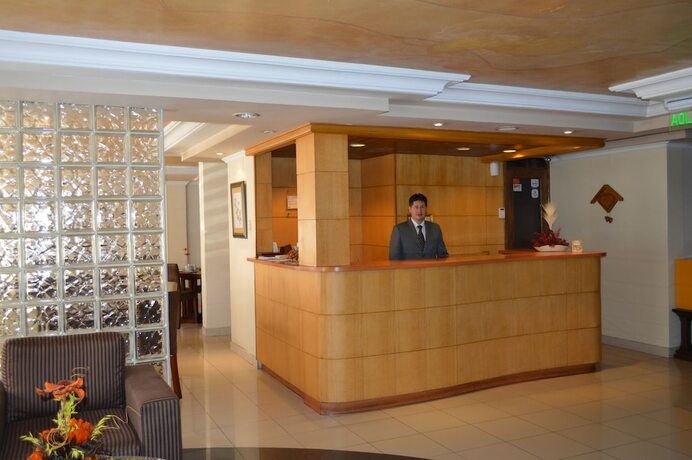 Imagen general del Hotel La Carolina Inn. Foto 7