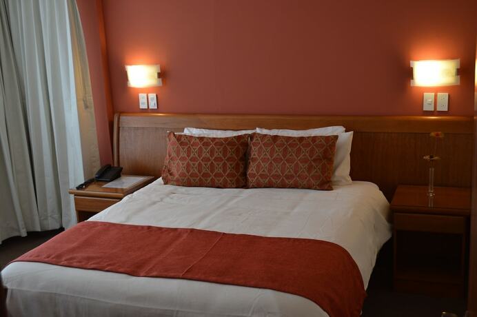 Imagen general del Hotel La Carolina Inn. Foto 10