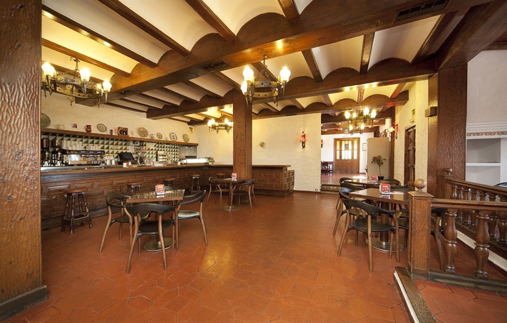 Imagen del bar/restaurante del Hotel La Carreta. Foto 5
