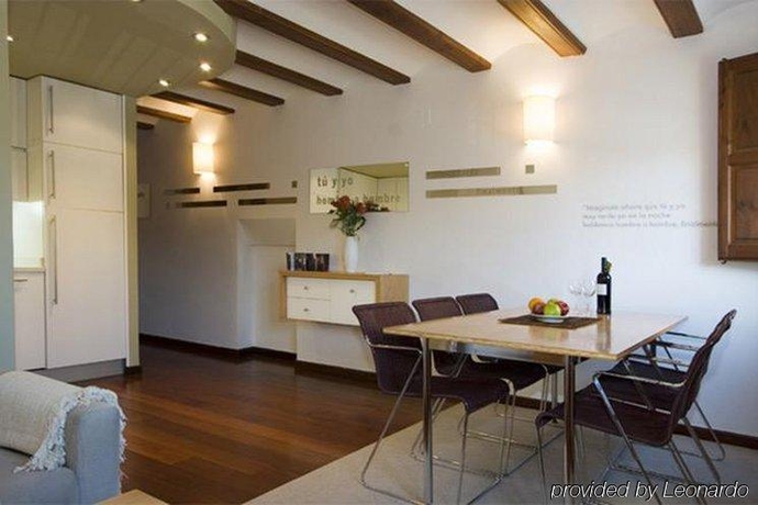 Imagen de la habitación del Hotel La Casa De Les Lletres. Foto 16