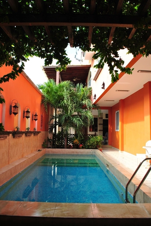 Imagen de la piscina del Hotel La Casa De Los Arcos. Foto 15