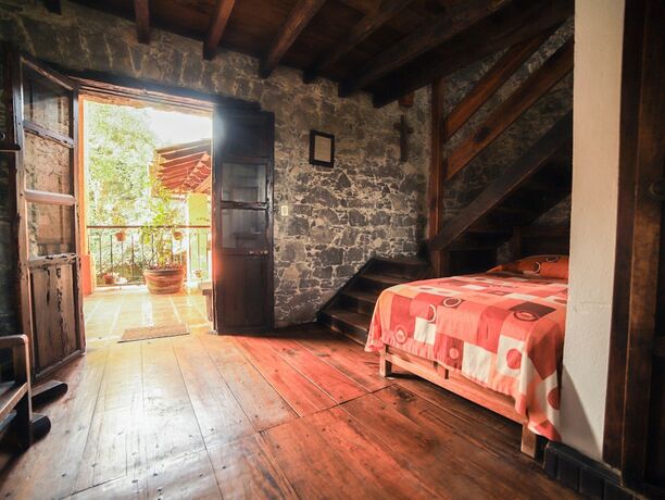 Imagen general del Hotel La Casa De Piedra By Rotamundos. Foto 5