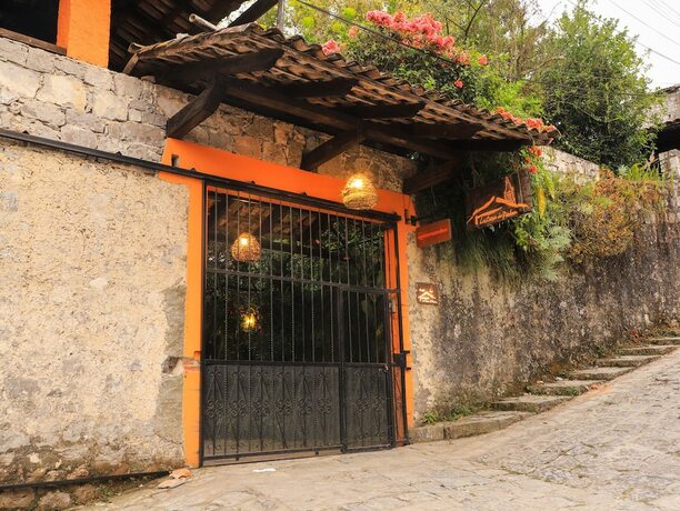 Imagen general del Hotel La Casa De Piedra By Rotamundos. Foto 8