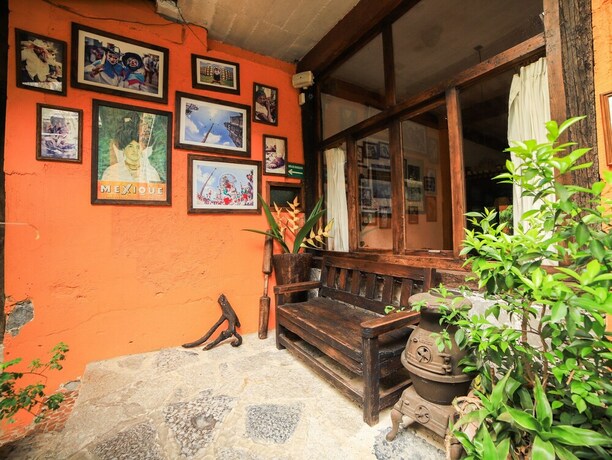 Imagen de los interiores del Hotel La Casa De Piedra By Rotamundos. Foto 38